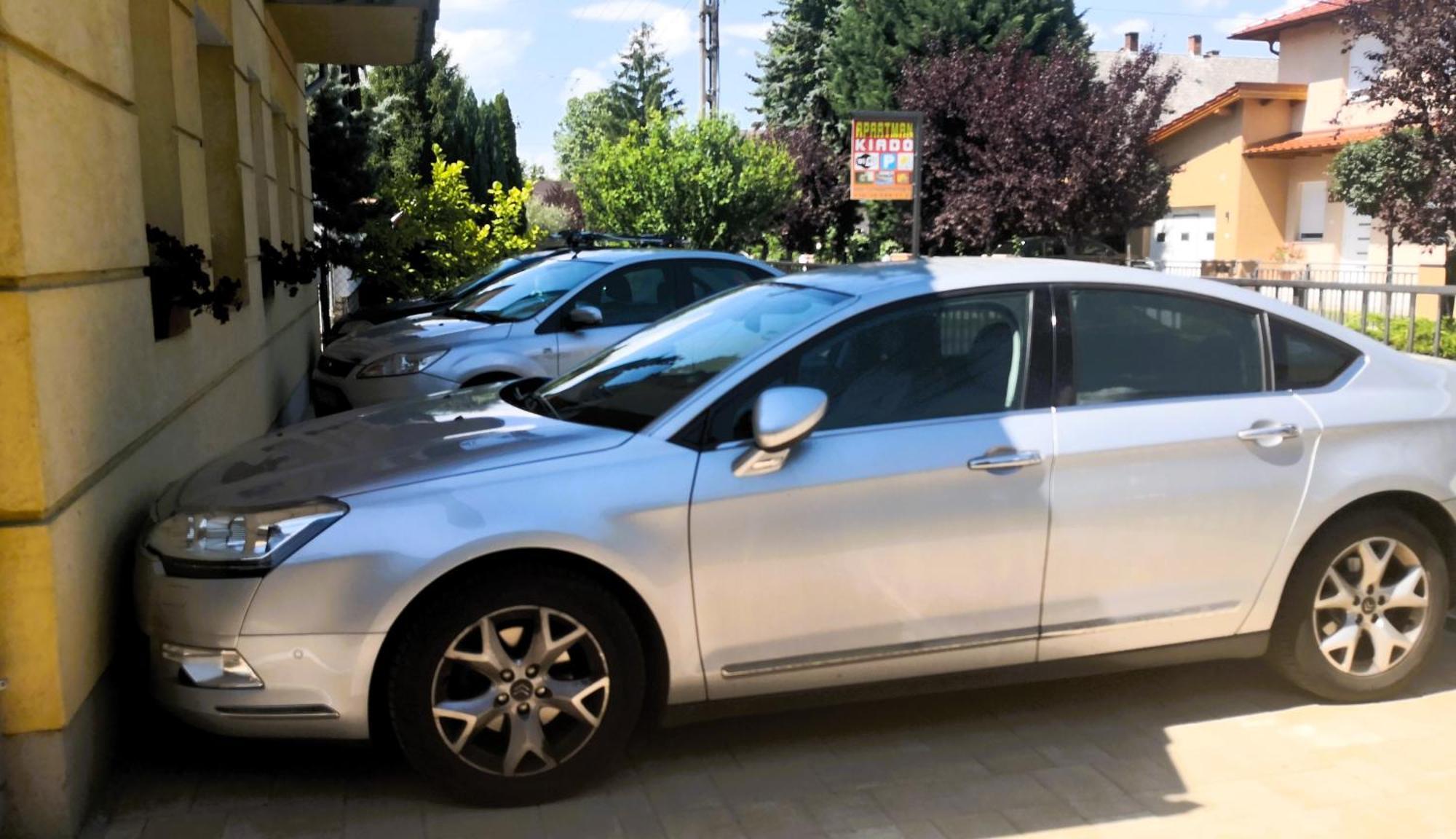 شقة Frank Apartmanhaz Balatonboglár المظهر الخارجي الصورة