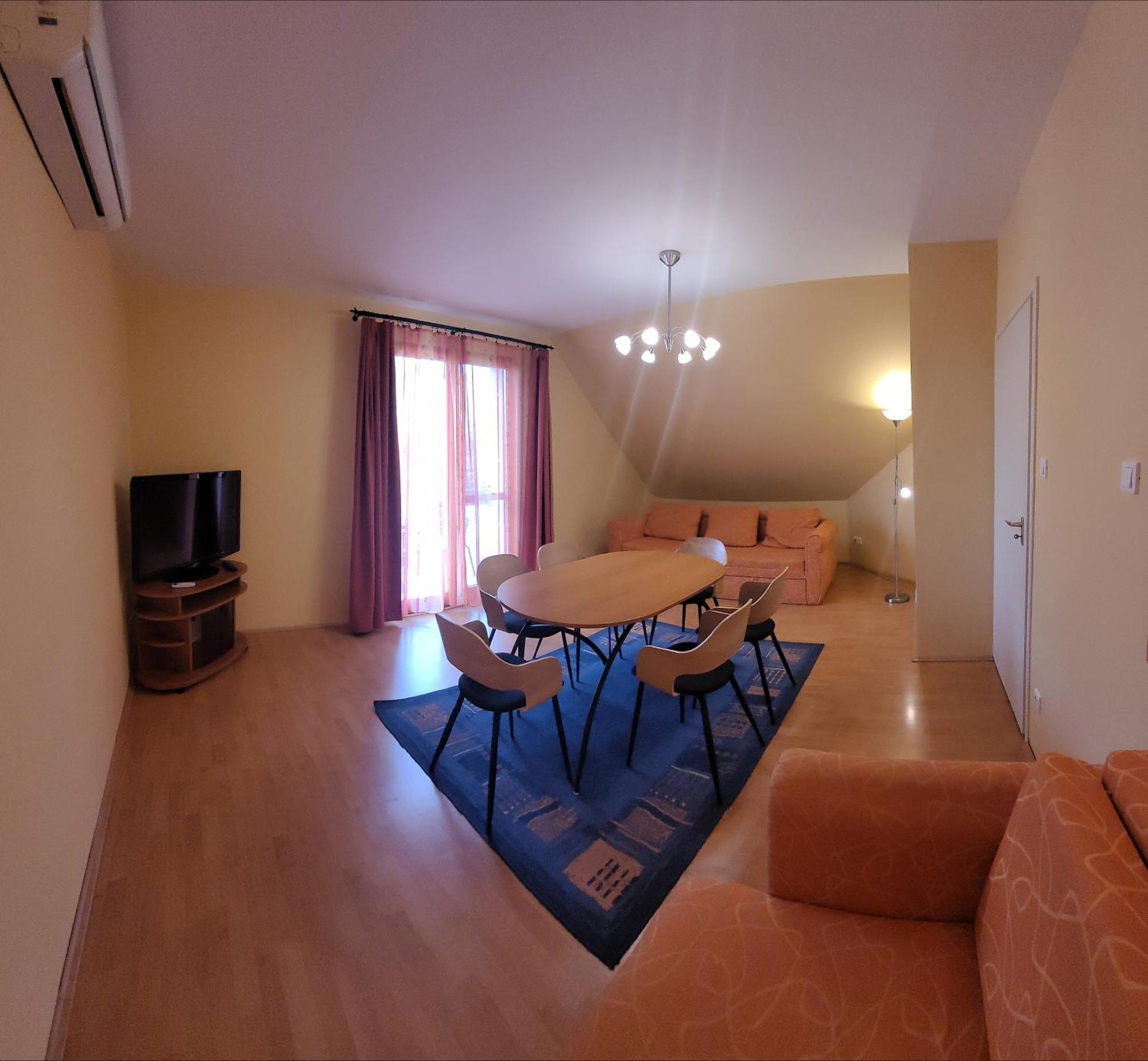 شقة Frank Apartmanhaz Balatonboglár المظهر الخارجي الصورة