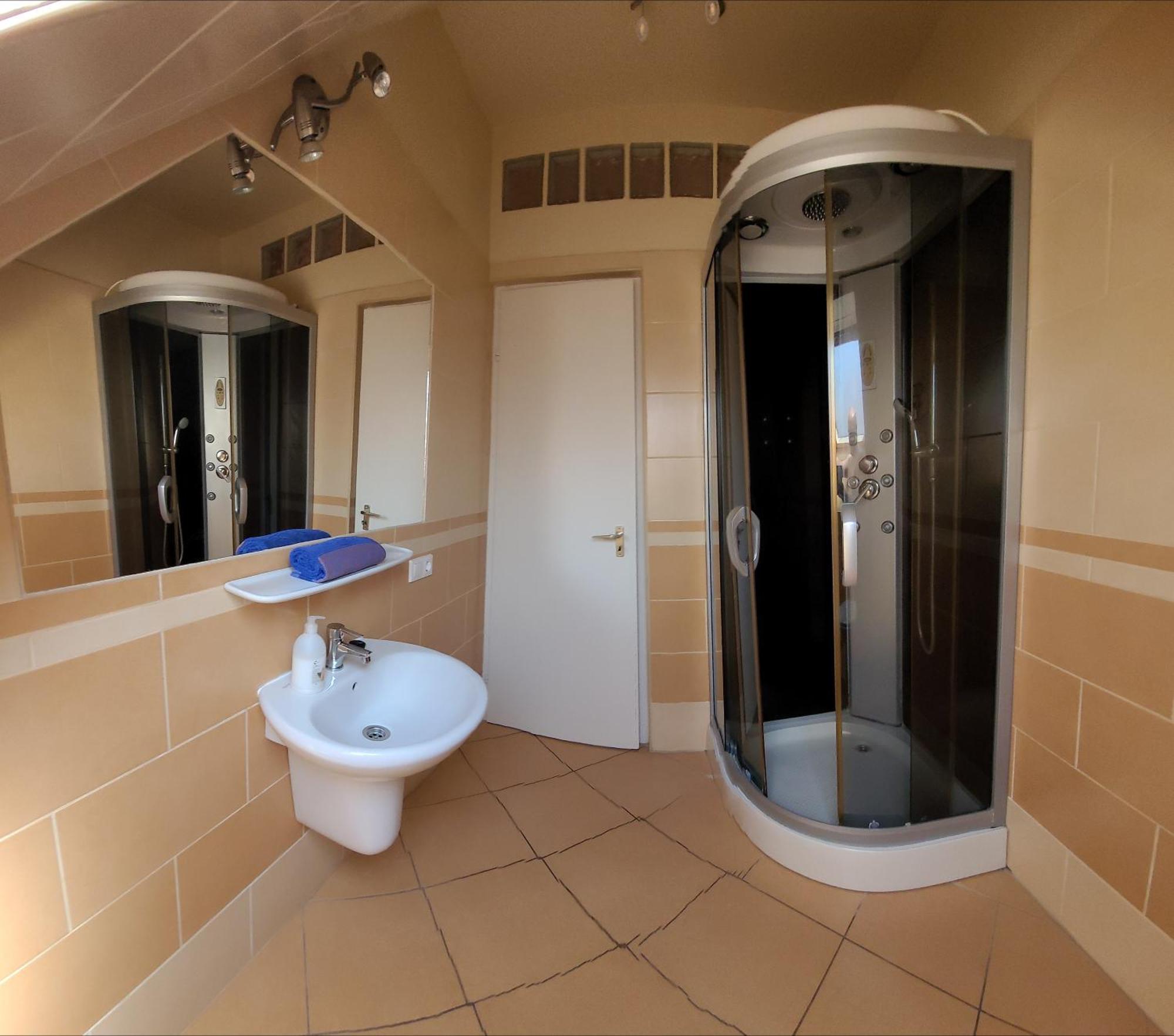 شقة Frank Apartmanhaz Balatonboglár المظهر الخارجي الصورة