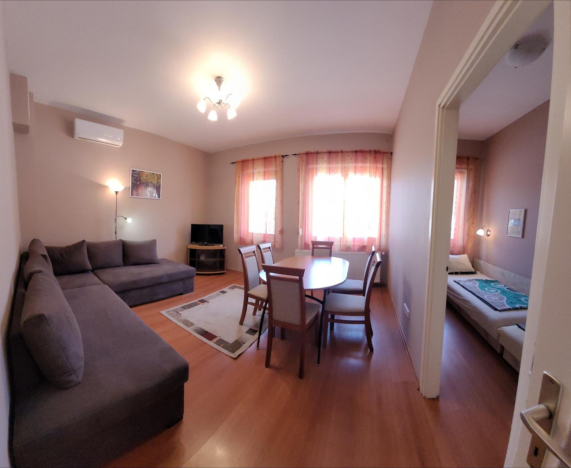 شقة Frank Apartmanhaz Balatonboglár المظهر الخارجي الصورة